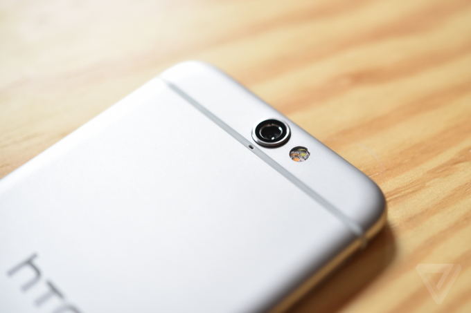 One A9 - имиджевый смартфон HTC с внешностью iPhone (14 фото)