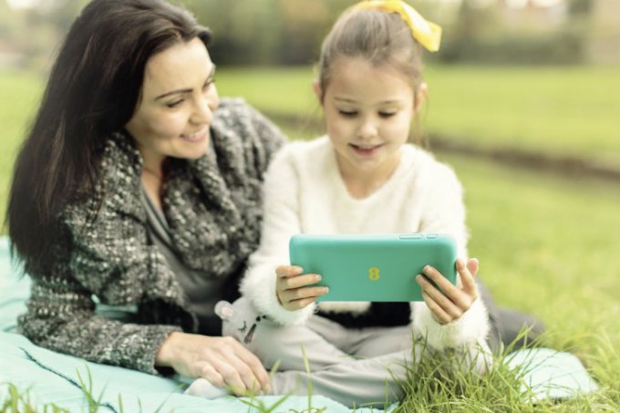 EE Robin - планшет для детей с родительским контролем (3 фото)