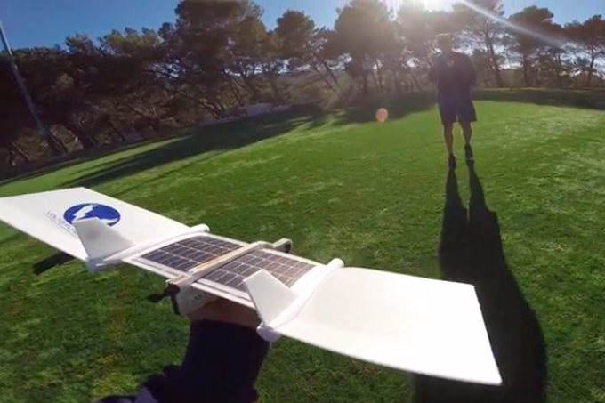 Первый в мире детский самолётик с солнечными панелями (6 фото + видео)