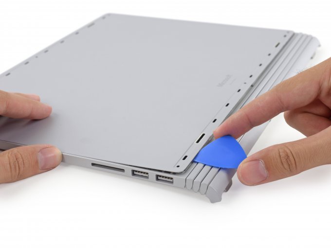 Специалисты iFixit заглянули внутрь ноутбука Microsoft Surface Book (43 фото + видео)