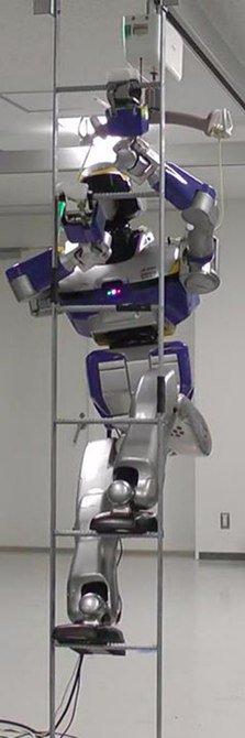 Сборку авиалайнеров доверят человекоподобным роботам (6 фото + видео)