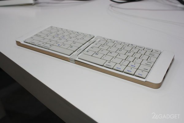 Мини-ПК в формате складной клавиатуры ( фото + видео)
