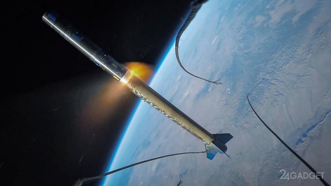 Камера GoPro засняла всю миссию ракеты в космосе (видео)