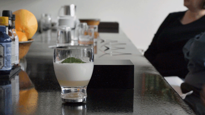 Levitating Cup - танцующая в воздухе посуда (16 фото + видео)