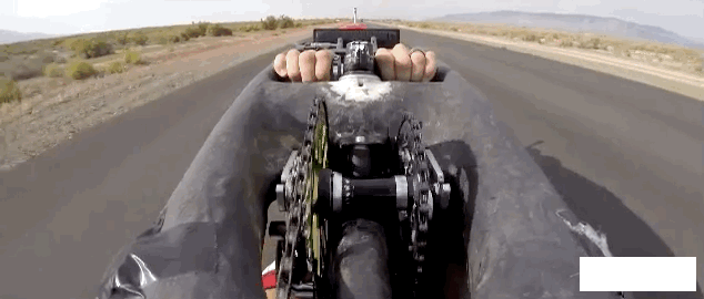 Пулеобразный велосипед Eta установил рекорд скорости (9 фото + видео)