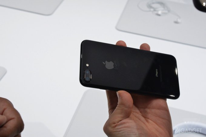 iPhone 7 и iPhone 7 Plus — водонепроницаемость, стереодинамики и двойная камера (44 фото + видео)