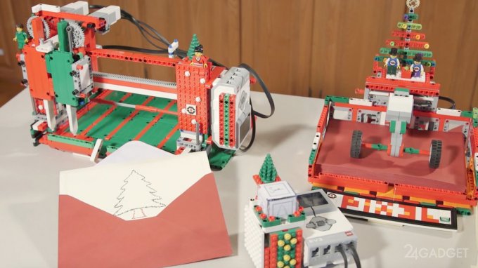 Принтер из конструктора LEGO создает новогодние открытки (видео)
