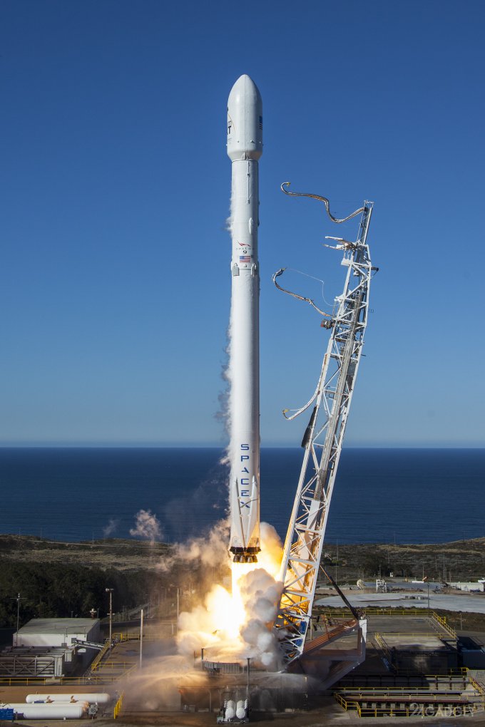 Компания SpaceX возобновила полёты Falcon 9 (8 фото + видео)