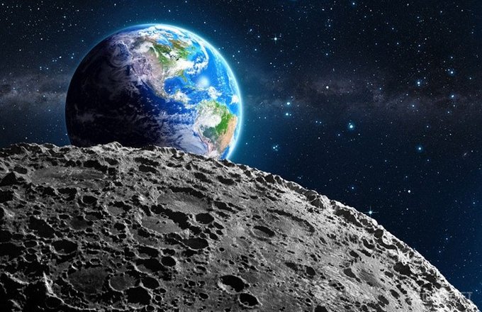 Россия с 2022 года планирует возить туристов вокруг Луны