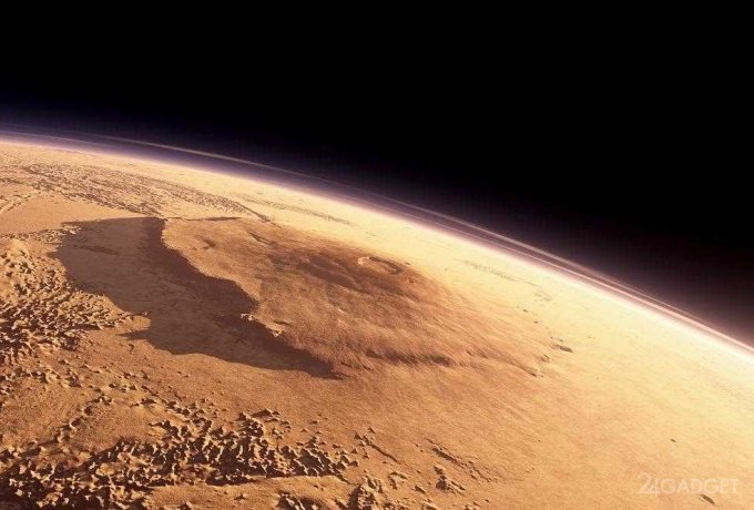 Благодаря спутниковым снимкам удалось показать полет над поверхностью Марса (видео)