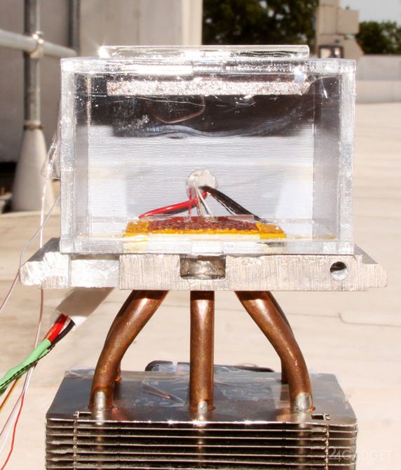 Создан прибор для получения воды из сухого воздуха (4 фото + видео)