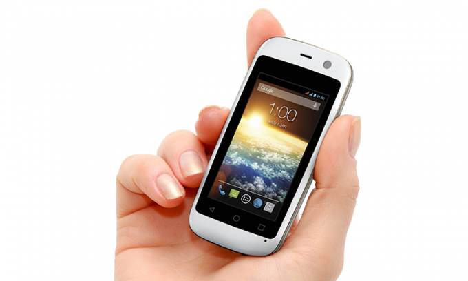 Jelly — самый маленький смартфон с 4G LTE и Android Nougat (9 фото + видео)