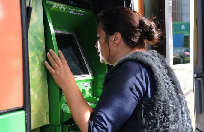Новые банкоматы «Сбербанка» будут идентифицировать клиентов по лицу