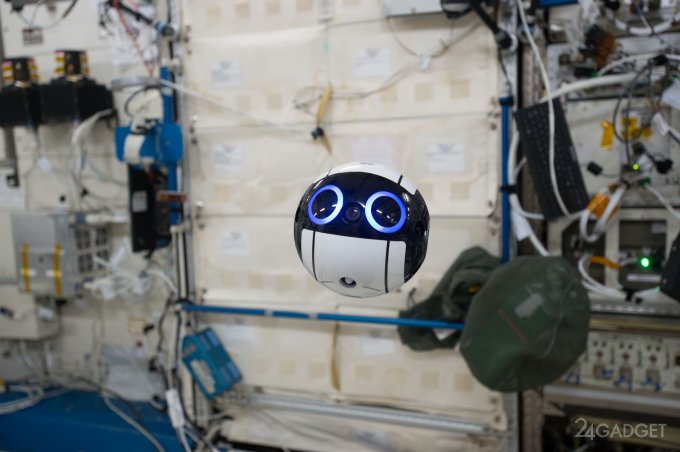 На МКС поселился забавный японский робот Int-Ball (3 видео)