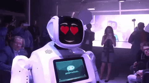 Первый в России робот-консьерж выходит на работу (3 фото + видео)