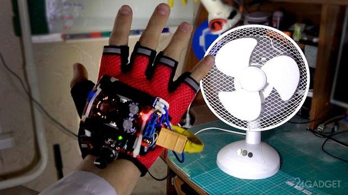 Студент продемонстрировал перчатку, «замедляющую время» (видео)