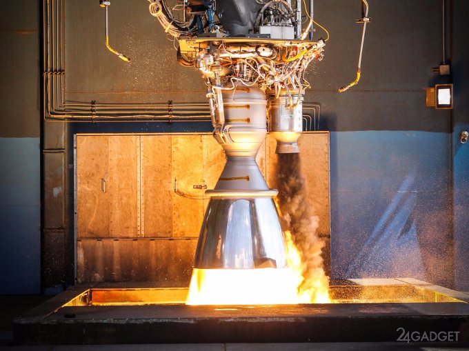 У SpaceX взорвался новый двигатель для Falcon 9