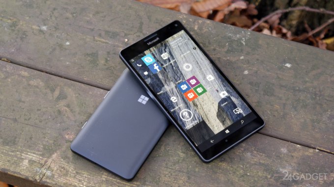 Смартфон Lumia 950 XL заработал под Windows 10 (видео)