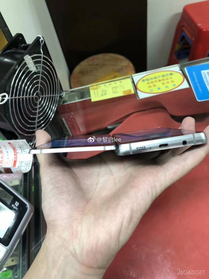 Смартфон-трансформер от Samsung показали на фото (5 фото)