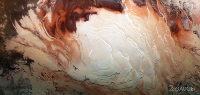 На Марсе найдено озеро с жидкой водой (3 фото)