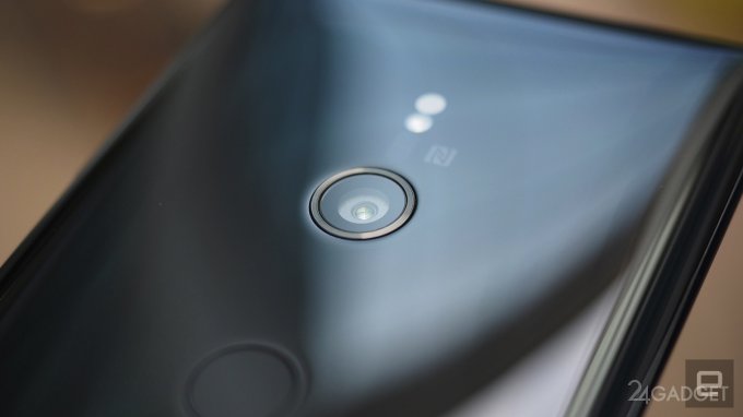 Sony Xperia XZ3 — флагман с ОС Android 9 Pie и необычным управлением (16 фото)