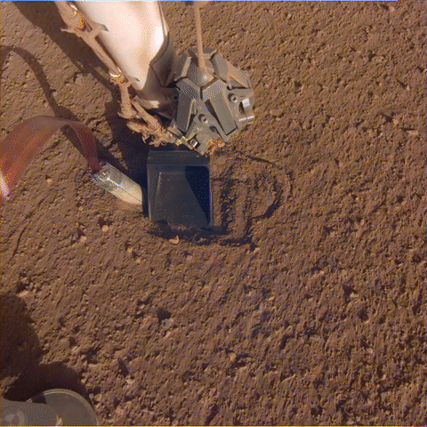 Бур «Крот» проник под поверхность Марса (3 фото)