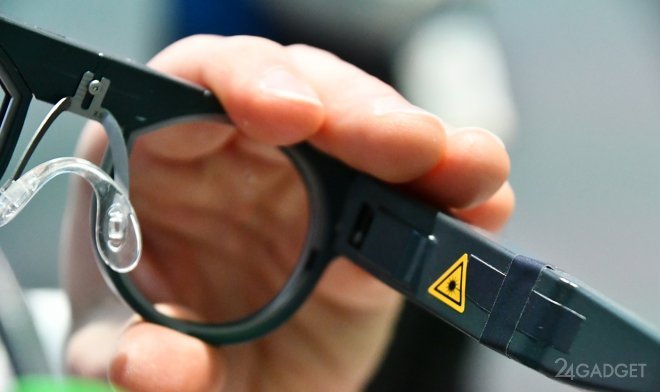 Смарт очки Bosch передают изображение непосредственно в зрачок глаза (видео)