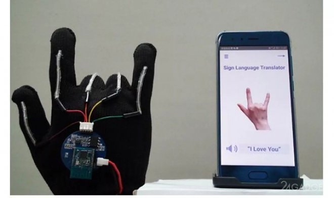 Сенсорная перчатка-переводчик с языка жестов на обыкновенный язык (2 фото + видео)