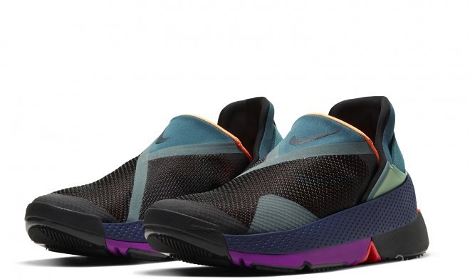 Nike создала кроссовки GO FlyEase, которые можно надевать без помощи рук (видео)
