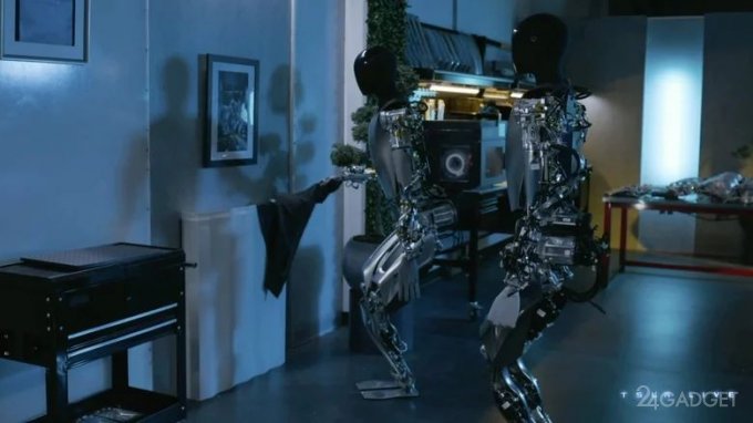 Илон Маск показал как роботы собирают роботов (4 фото + видео)