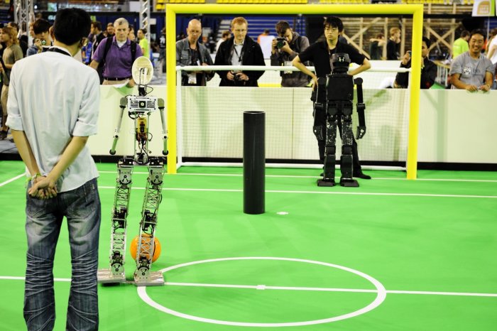 Выставка роботов - RoboCup 2013 в Нидерландах