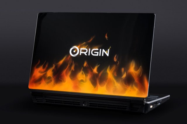 Игровой ноутбук EON18 с 18'' дисплеем (8 фото)