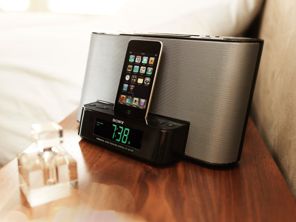 Sony ICF-DS11iP - грамотный будильник с докстанцией для iPhone/iPod