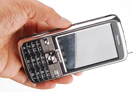 XS039 - телефон с 13-ю динамиками (2 фото)