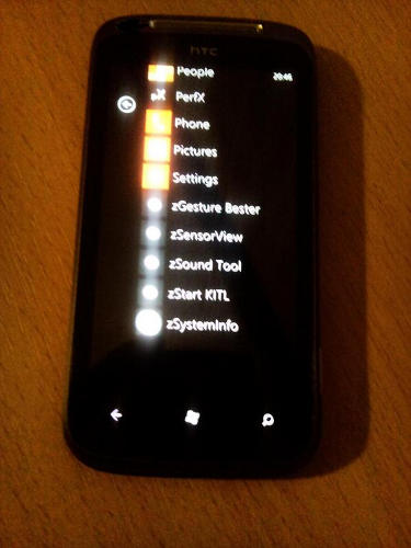 HTC Mozart - свежие фото WindowsPhone7 коммуникатора