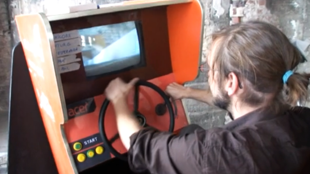 RACER DEMO 0.1 - симбиоз игрового автомата и радиоуправляемой машинки (видео)