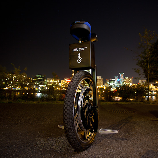 Self Balancing Unicycle - электрический одноколёсный скутер (4 фото + видео)