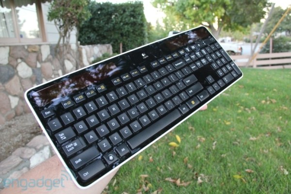Logitech представили беспроводную клавиатуру на солнечной батареe К750