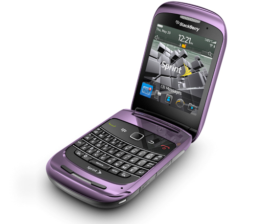 BlackBerry Style 9670 - вышел в продажу (5 фото + видео)