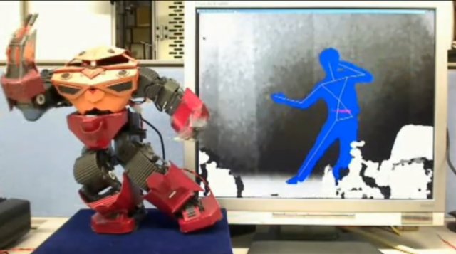 Гуманоидный робот c Kinect (видео)