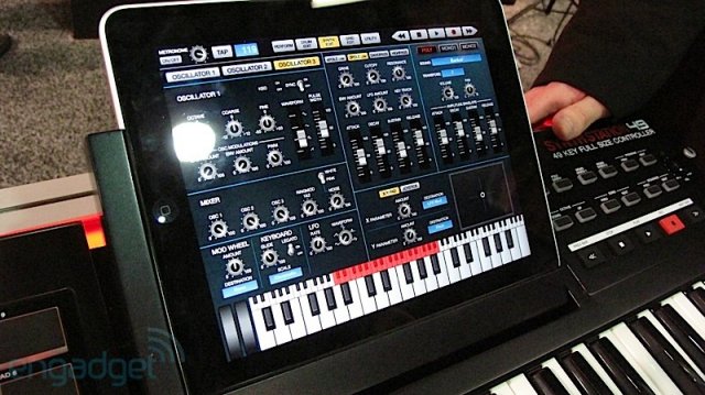 Akai Synthstation 49 - музыкальный контроллер для iPad (7 фото + видео)