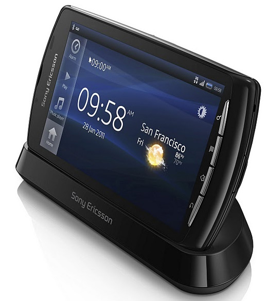 Sony Ericsson DK300 - док-станция для игрового телефона (5 фото)