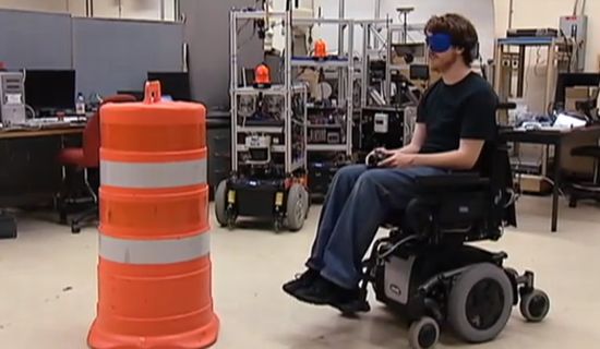 Роботизированное инвалидное кресло (видео)