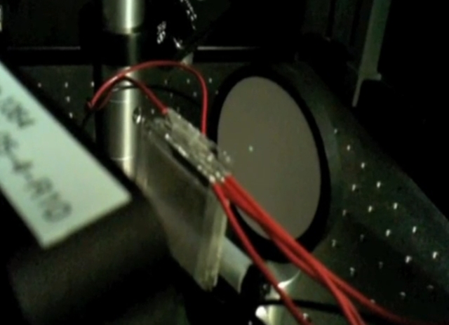 Система наведения лазерного луча на жидких кристаллах (видео)