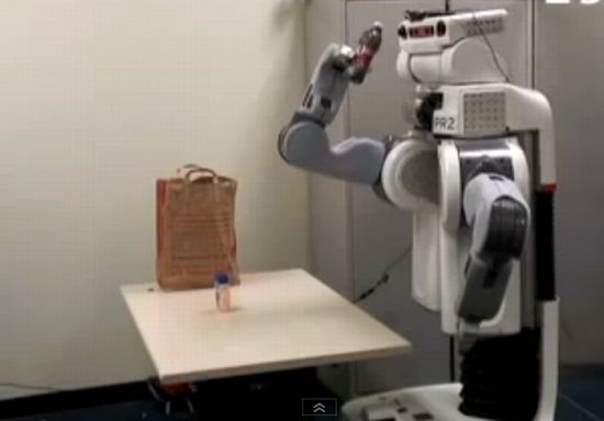 Робот-кассир (видео)