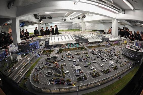 Самая крупная модель аэропорта в мире (8 фото + видео)