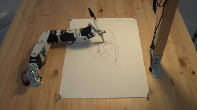 Робот-художник (видео)