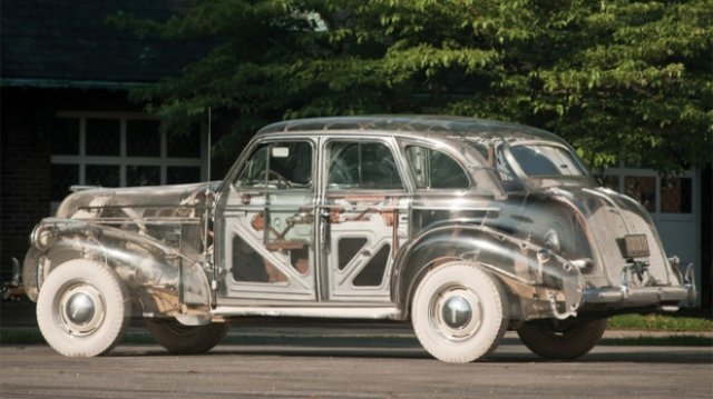 Прозрачный Pontiac Deluxe 39-го года (6 фото)