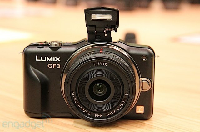 Panasonic Lumix DMC-GF3 - самая маленькая системная камера (10 фото)