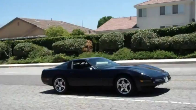 Электрический Chevrolet Corvette (2 видео)